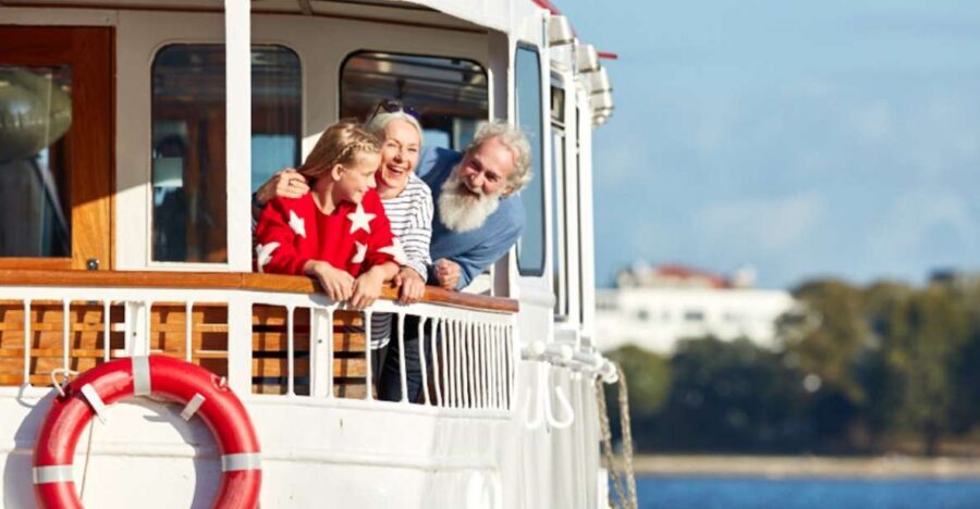 Hamburg: City Cruise on Alster Lake - Cruise route highlights: Alster Fountain, Lombards bridge, and Outer Alster