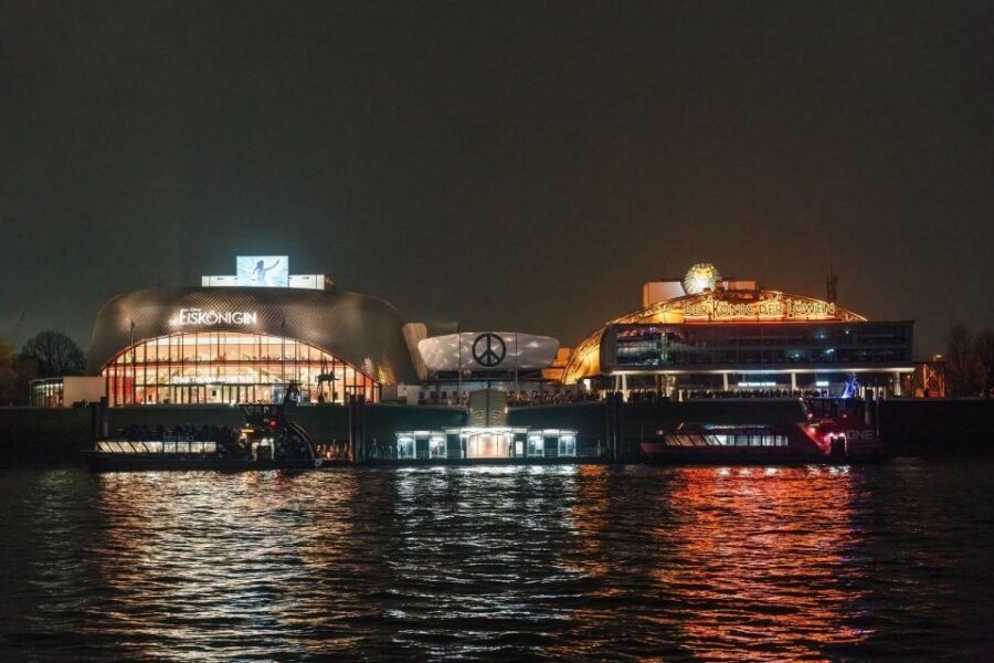 Hamburg Combi: 1,5h Evening Cruise & 2h Reeperbahn Tour - What You’ll Actually See from the Water