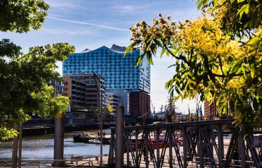Hamburg: Discovery Tour - Westfieldcenter to Elbphilharmonie - Westfield Hamburg Überseequartier: a modern launch point with real context