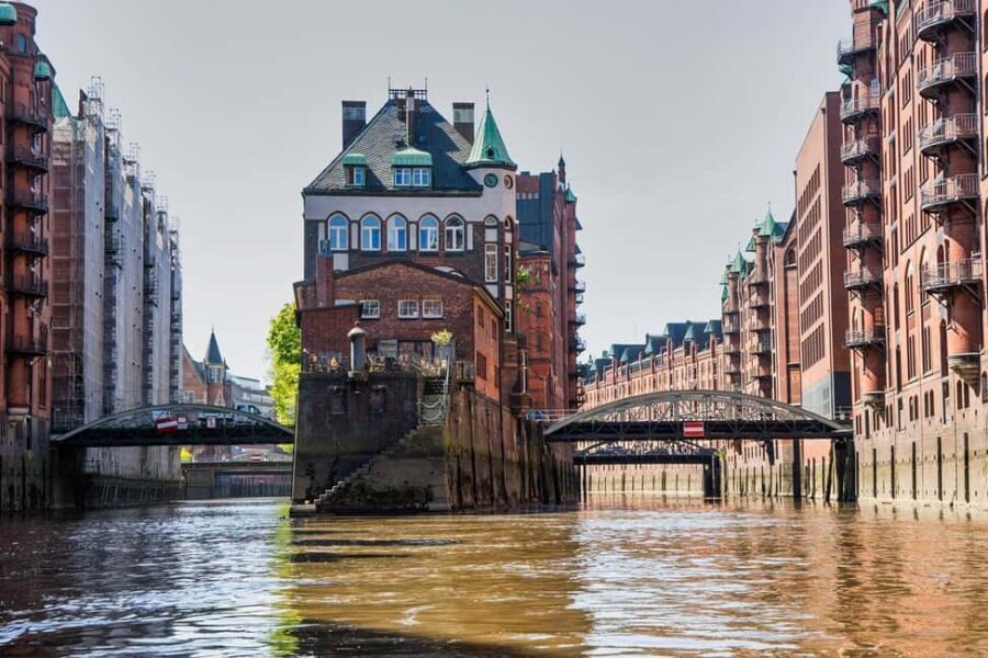 Hamburg: Discovery Tour - Westfieldcenter to Elbphilharmonie - Price and value: what $27 gets you in Hamburg time