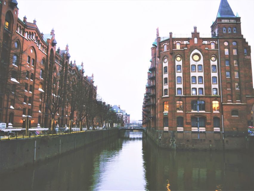 Hamburg: Elbphilharmonie Plaza and HafenCity Food Tour - Störtebeker Break: Snacks Plus Architecture and Acoustics Stories