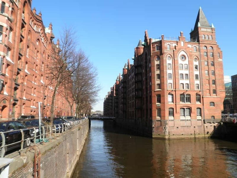 Hamburg: Exclusive Tour by Limousine with Chauffeur - Key points to know before you ride