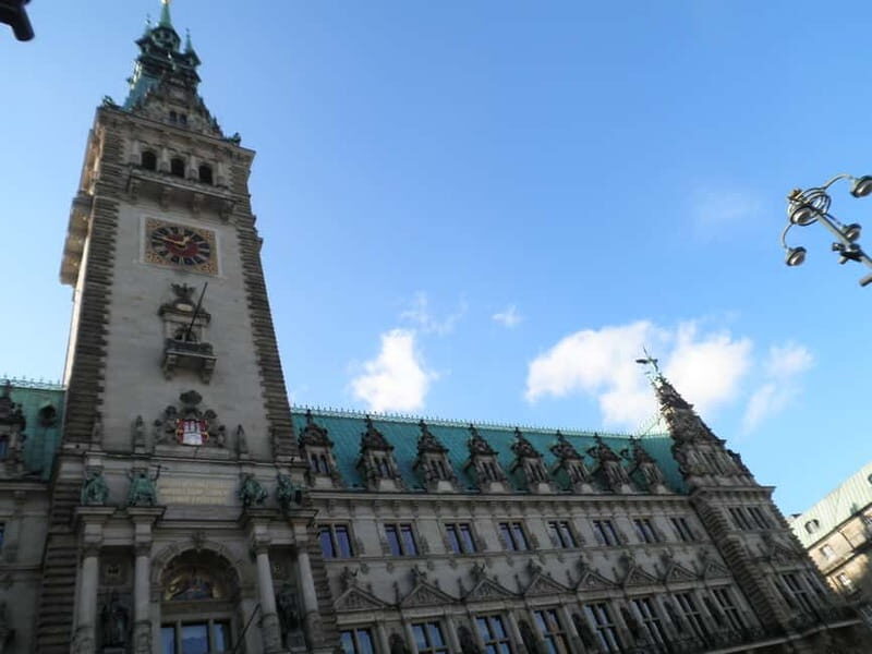 Hamburg: Exclusive Tour by Limousine with Chauffeur - A Hamburg day that feels tailored, not timed