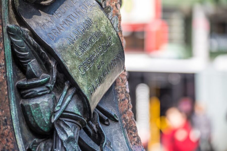 Hamburg - Freemason Walking Tour in German - Why Freemasons in Hamburg feel concrete, not spooky