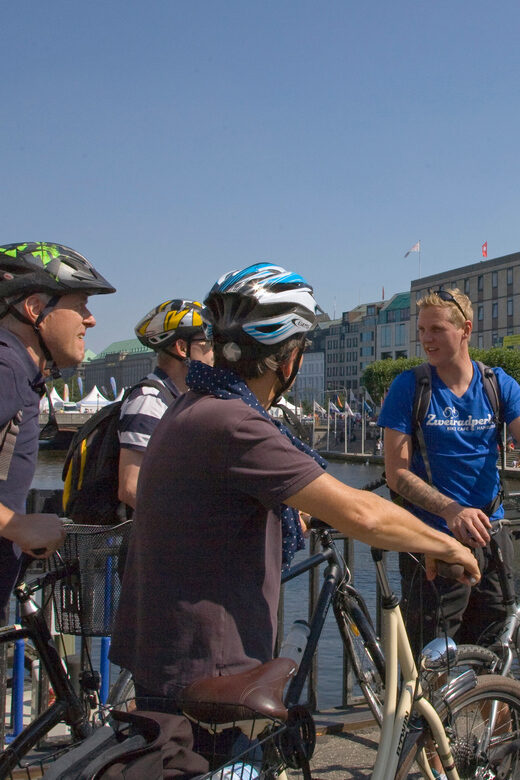 Hamburg: Guided Bike Tour - HafenCity and modern architecture: how the port story evolved