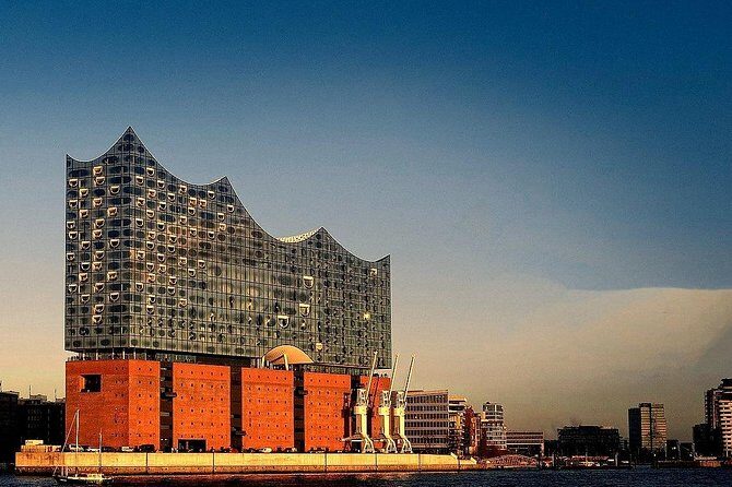 Hamburg Guided Bike Tour: Tradition and Modernity, Elbphilharmonie (min.4) - Weather, pacing, and common-sense prep