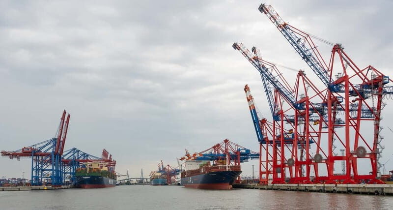 Hamburg: Guided Grand Harbor Sightseeing Cruise by Ship - Comfort and Climate: Sun Deck vs. Warm Indoor Lounge