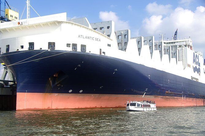 Hamburg harbor tour with a barge - Stop Five: One of the World’s Largest Ports, Seen Up Close