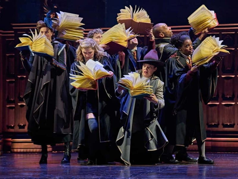 Hamburg: Harry Potter and the Cursed Child Theater - Pre-show time: what to do before the curtain