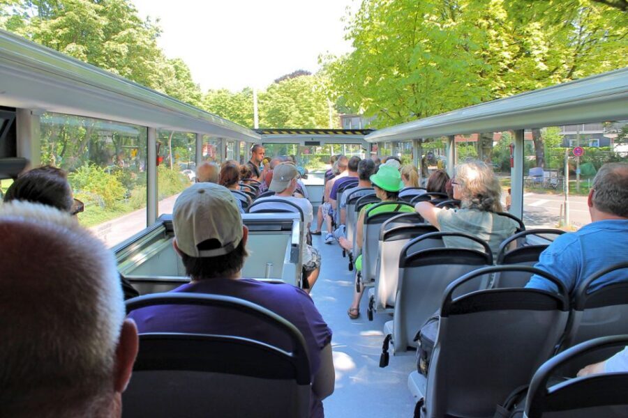 Hamburg: Hop-On Hop-Off Bus Tour Family Ticket - Live guide and audio commentary: what you actually get (and when)