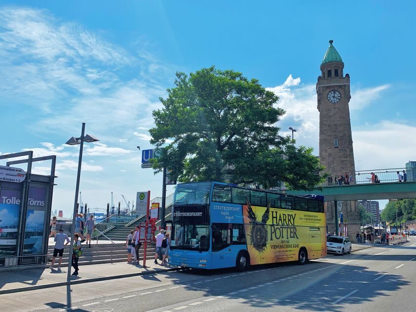 Hamburg: Hop-On Hop-Off Bus Tour Family Ticket - How the route works: 15 stops in a 1.5-hour loop