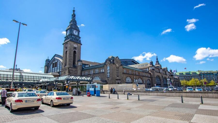 Hamburg: In the footsteps of the Beatles with a Local - Hamburg context that isn’t just filler: architecture and everyday charm