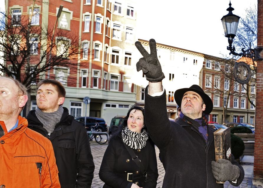 Hamburg: Interactive Crime Theater Tour in German - Price and value: what $40 gets you in real terms
