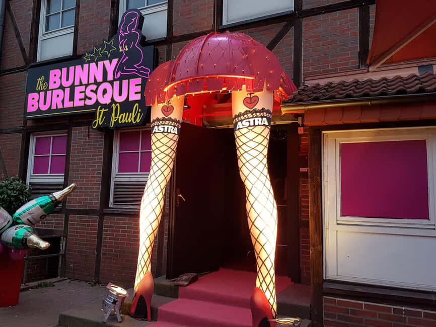 Hamburg: Kiez & Dollhouse: The legendary Reeperbahn tour - Davidwache police station: the landmark that anchors the story