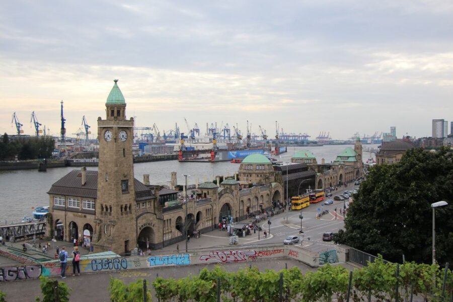 Hamburg Landungsbrücken: Outdoor Escape Game - Who This Fits Best: Team Types, Ages, and Mindsets