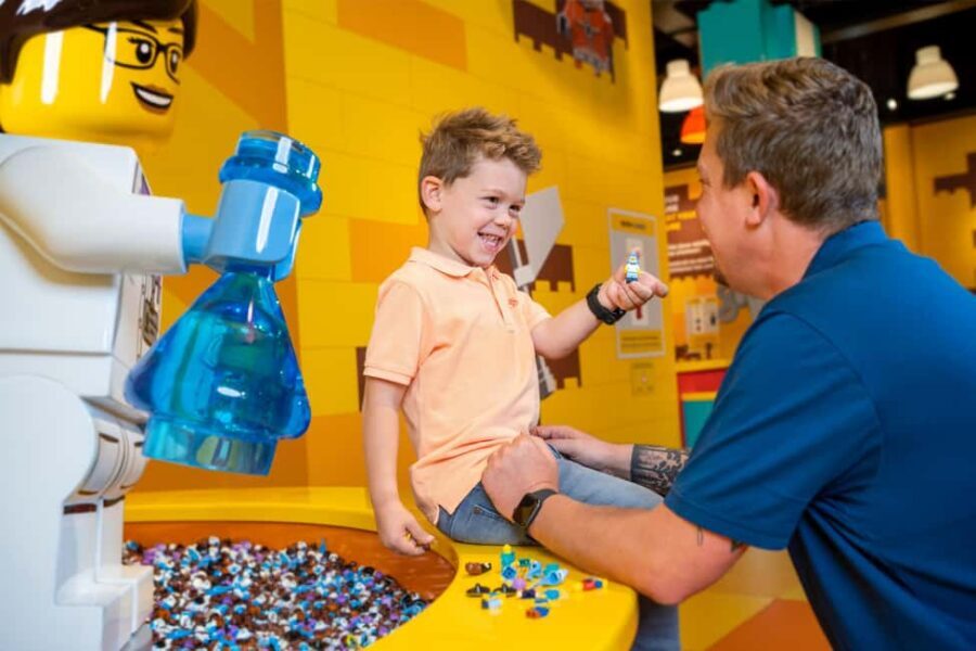 Hamburg: LEGO© Discovery Centre admission ticket - Imagination Express: A LEGO Ride That Works for Tired Legs