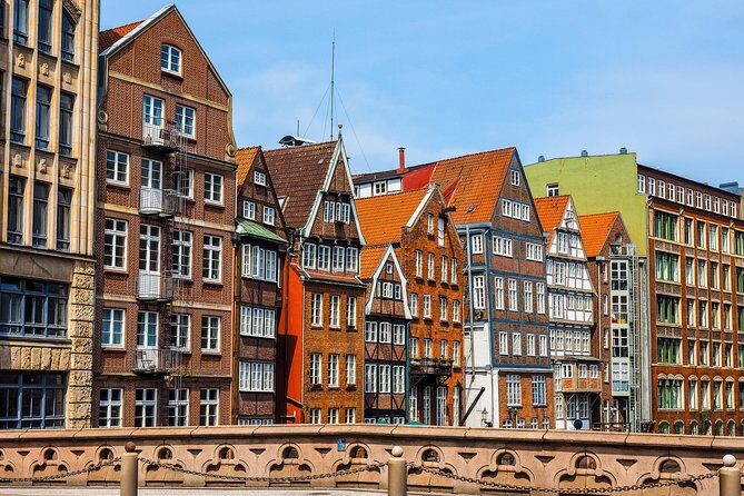 Hamburg Like a Local: Private and Personalized Experience (3hrs) - St. Pauli Nightlife: Get the Atmosphere Without Losing Your Sense