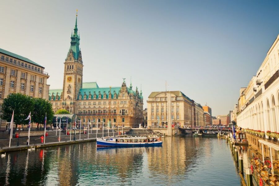 Hamburg: Old Town Highlights Private Walking Tour - Inside St. Michael’s Church: Baroque Art, Marble, and a Legend You’ll Remember