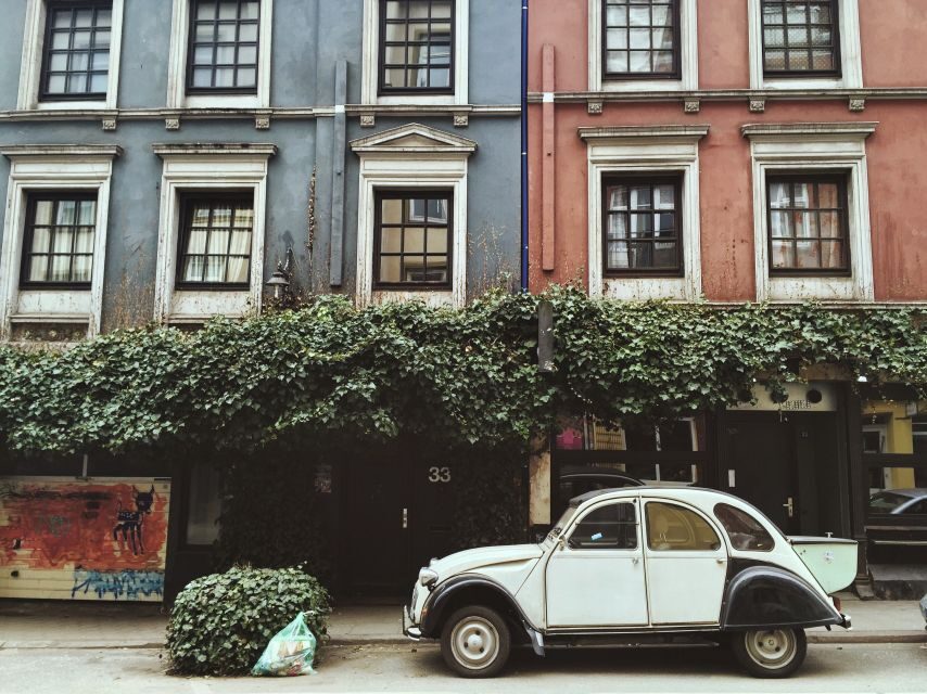 Hamburg: Personalized Private Tour with a Local Host - Meet-up at Valentinskamp: get oriented fast