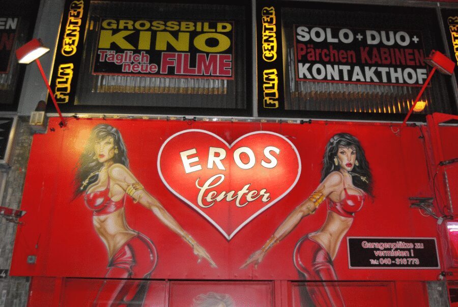 Hamburg: Private 1.5-Hour Walking Tour of St. Pauli - Learning the Reeperbahn Like a Local (Not a Tourist Script)
