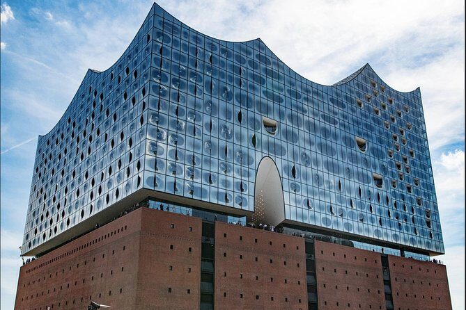 Hamburg Private Guided Tour (walking) - HafenCity and the Elbe Philharmonic Hall area: old port to new design