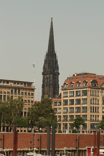 Hamburg: Private Tour Down Town around City Hall - St. Nicholas’ Church and Trostbrücke: Civic Grandeur Meets Human Weight