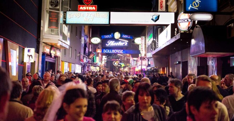 Hamburg: Private Tour Red Light District Walking Tour - Where you start: meeting options around U St. Pauli