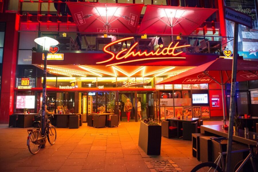 Hamburg: Private Tour Red Light District Walking Tour - Silbersack Bar and Ritze Bar: where the tour connects the nightlife to the people