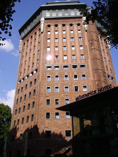 Hamburg: Private Tour - Schanzenviertel & Karolinenviertel - Key things you’ll notice on this tour