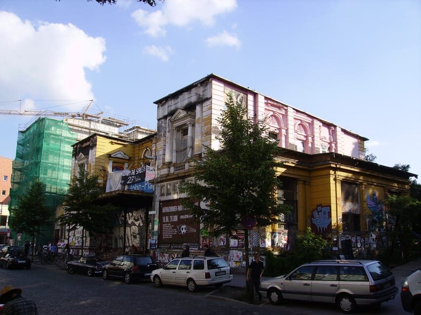 Hamburg: Private Tour - Schanzenviertel & Karolinenviertel - Schanzenviertel (about 30 minutes): From the Schanze defense idea to today’s streets