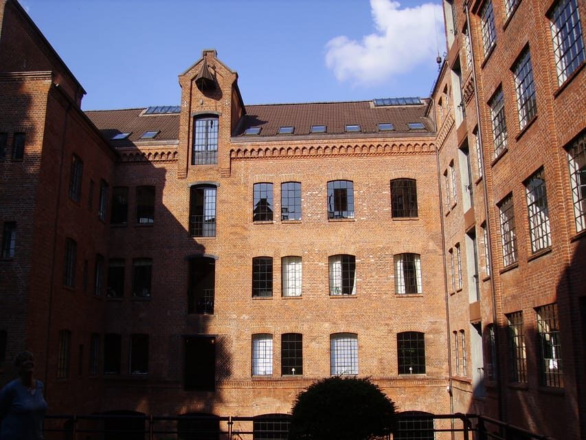 Hamburg: Private Tour - Schanzenviertel & Karolinenviertel - Starting at Sternschanze: A smart way to begin this kind of neighborhood tour