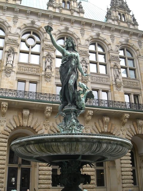 Hamburg: Private - Town Hall, Speicherstadt, Elbphilharmonie - St. Nikolai memorial ruins: where WWII history becomes part of the streets