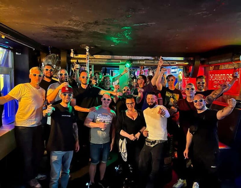Hamburg: Pubcrawl & Nightlife Tour auf St.Pauli - Safety and guaranteed entry: the practical win