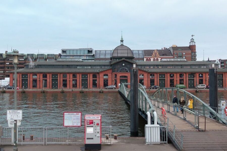 Hamburg: Reeperbahn, Port, & Fish Market Morning Tour - Down Under: The 100-Year-Old Elb Tunnel Experience