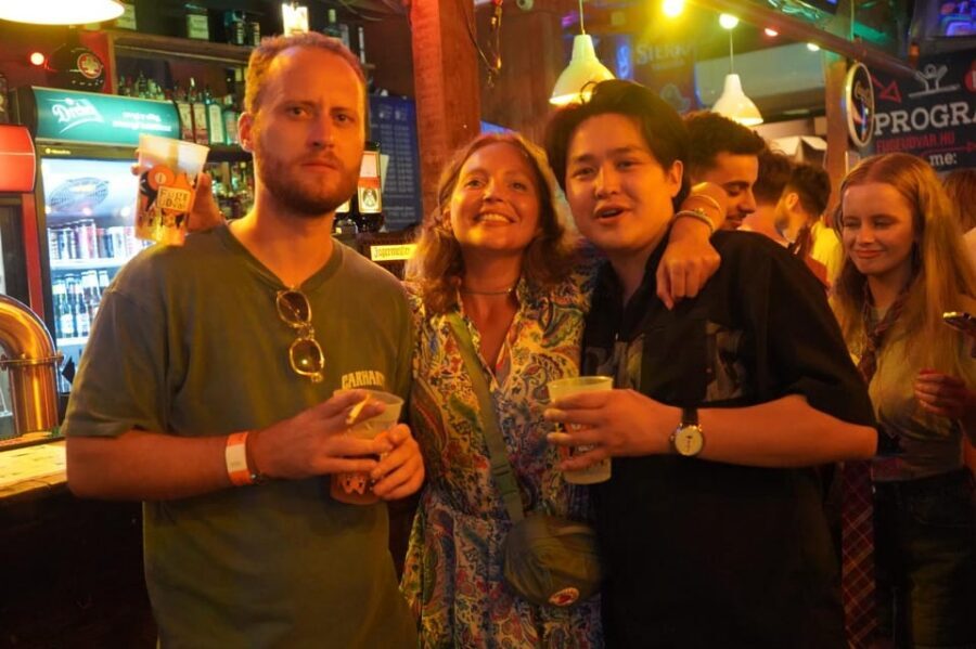 Hamburg: Reeperbahn Pub Crawl with Shots and Games - Skip-the-line entry and express security: real-world value at night