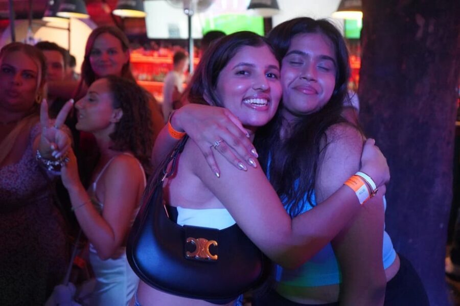 Hamburg: Reeperbahn Pub Crawl with Shots and Games - The social engine: games that actually work in real crowds