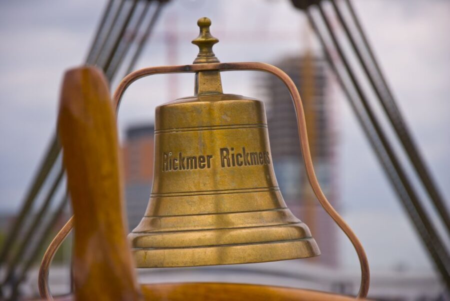 Hamburg: RICKMER RICKMERS Museum Entry Ticket - How life onboard a windjammer comes through (without needing jargon)