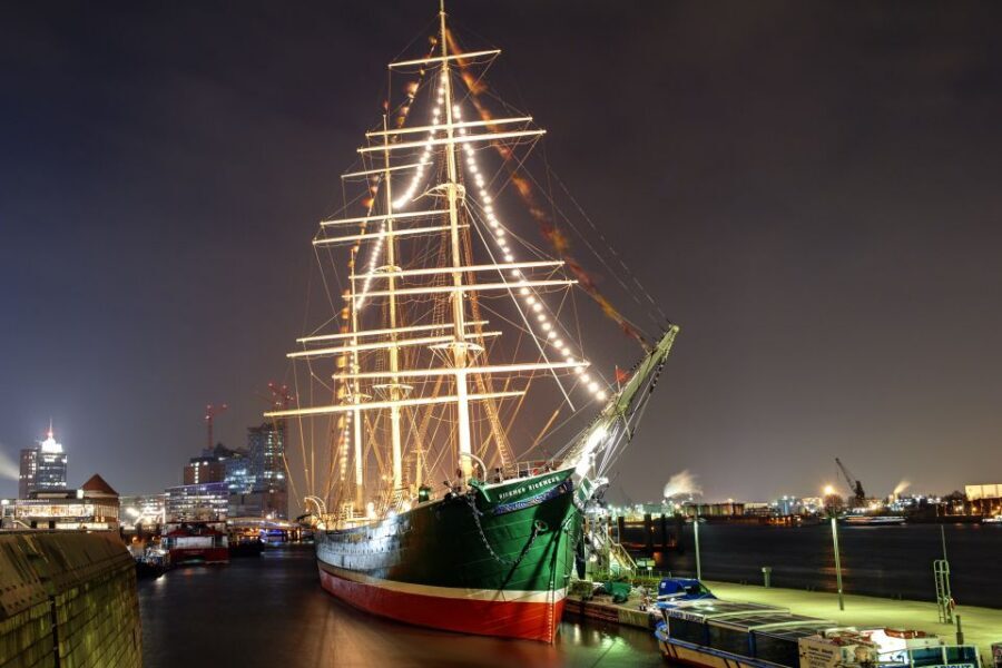 Hamburg: RICKMER RICKMERS Museum Entry Ticket - Price and value: about $8 for full access is a fair deal