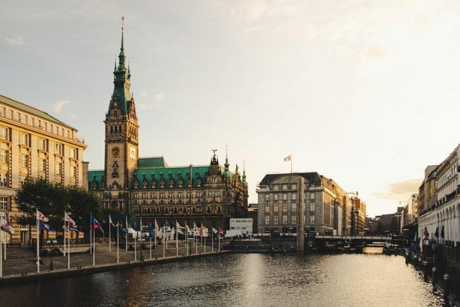 Hamburg: Running tour with insider tip guarantee - Weather and Planning: What to Watch Before You Commit