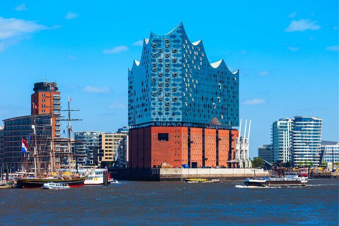 Hamburg Scavenger Hunt and Highlights Self Guided Audio Tour - Stop-by-stop: how the route shapes your Hamburg day
