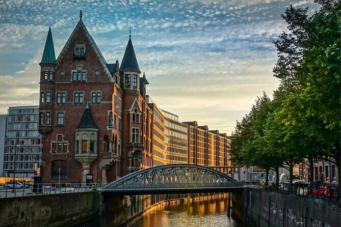 Hamburg Scavenger Hunt and Highlights Self Guided Audio Tour - How the puzzles work (and why they stay friendly)