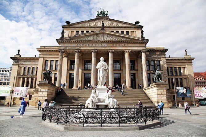 Hamburg Shore Excursion: Private Berlin Day Trip - Price and value for up to 6 people from Hamburg