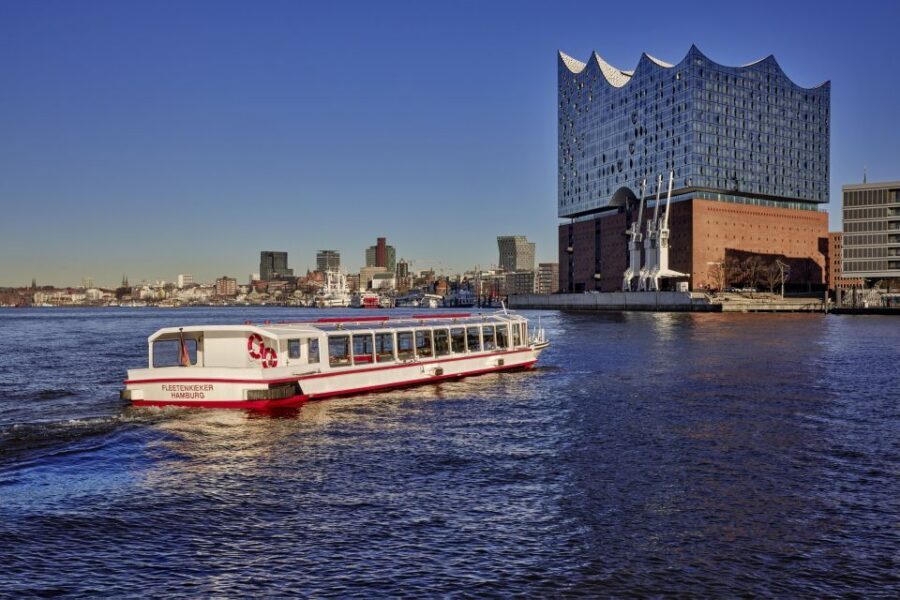 Hamburg: Sightseeing Cruise through the City's Waterways - Key Things You’ll Notice on This Hamburg Waterways Cruise