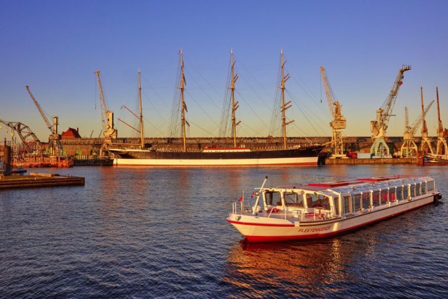 Hamburg: Sightseeing Cruise through the City's Waterways - Why Hamburg’s Waterways Are the Best “First-Time” Orientation
