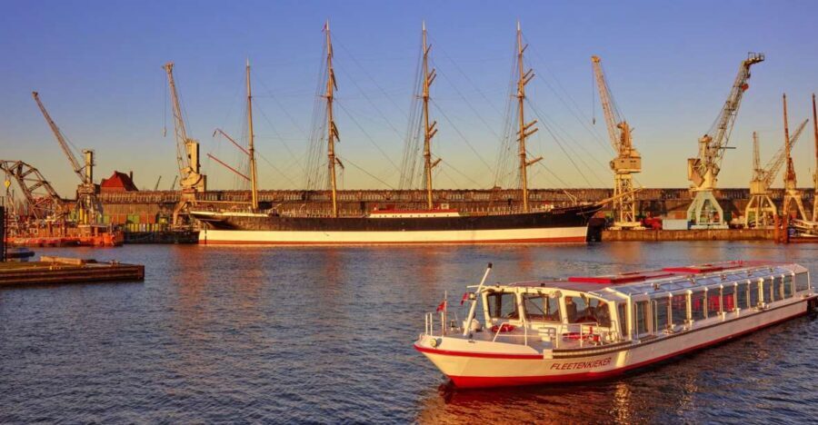 Hamburg: Sightseeing Cruise through the City's Waterways - HafenCity and the Elbphilharmonie: Modern Hamburg, Framed