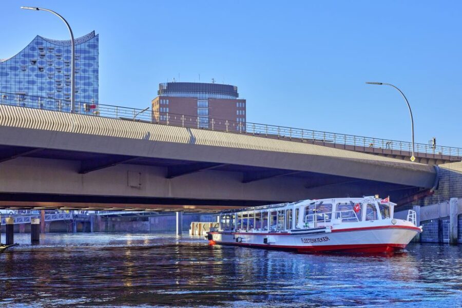 Hamburg: Sightseeing Cruise through the City's Waterways - From the Deck: UNESCO Speicherstadt’s Warehouse Streets
