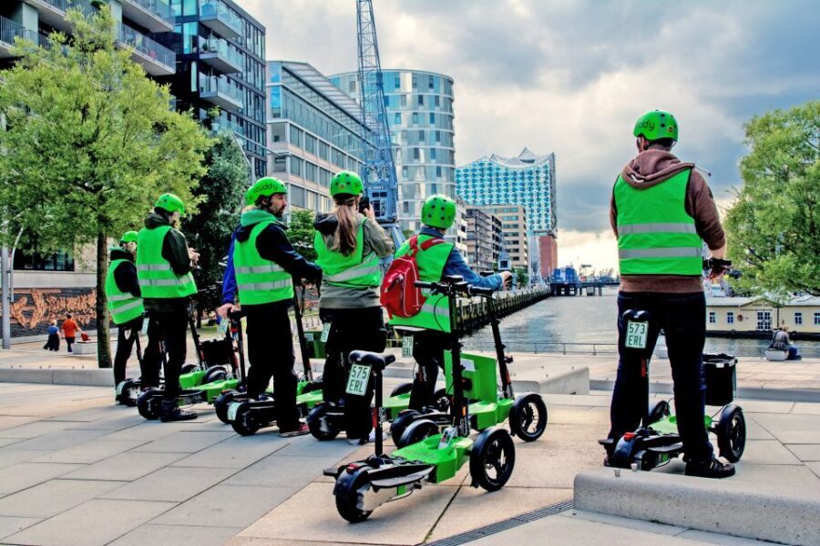 Hamburg: Sightseeing Tour with 'Scuddy' - HafenCity Canals to Lohsepark: Hamburg’s Green Break in the Middle of Motion