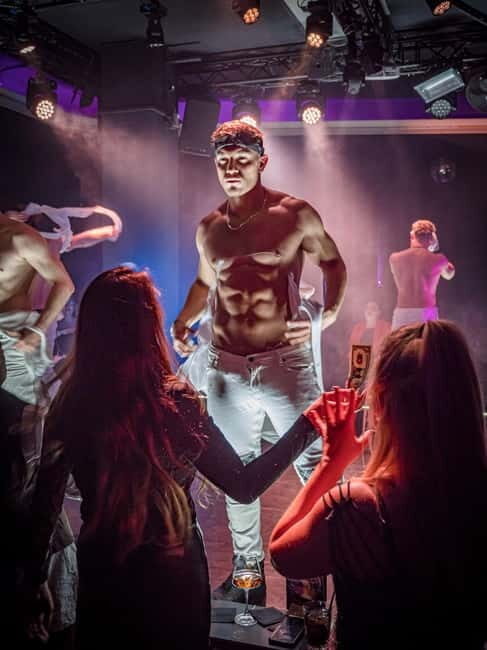 Hamburg: SIXX PAXX Men´s Perfoming Arts Show - Key things to know before you go