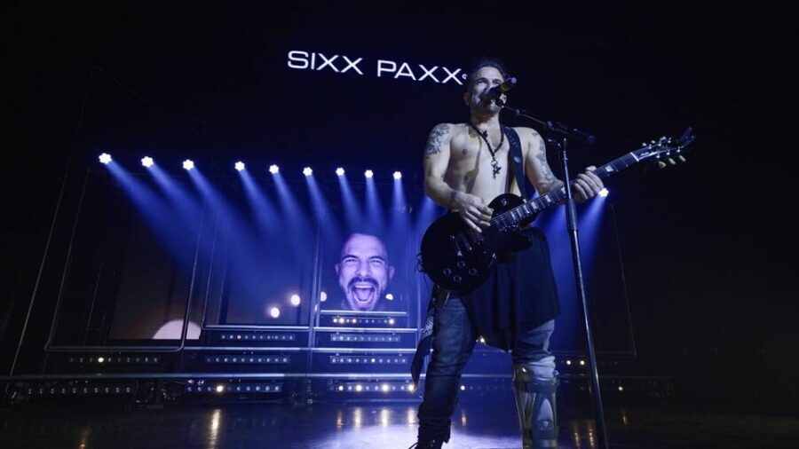 Hamburg: SIXX PAXX Men´s Perfoming Arts Show - Language and “no barrier” expectations