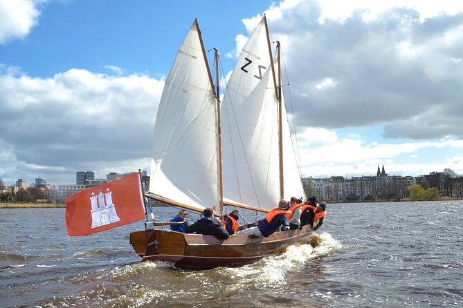 Hamburg Small-Group Sunset Sailing Cruise on Lake Alster - The small-group difference: conversation level, skipper style, and control of your own pace